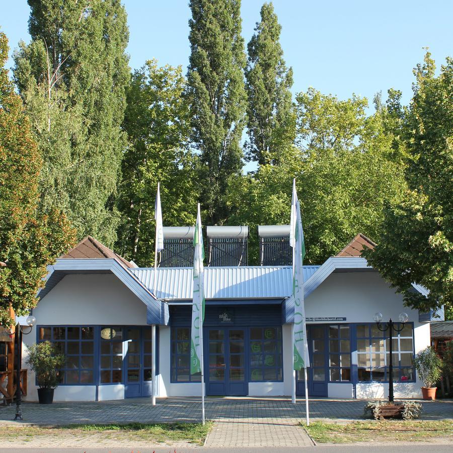Blue Bike Hostel Balatonszemes Ngoại thất bức ảnh